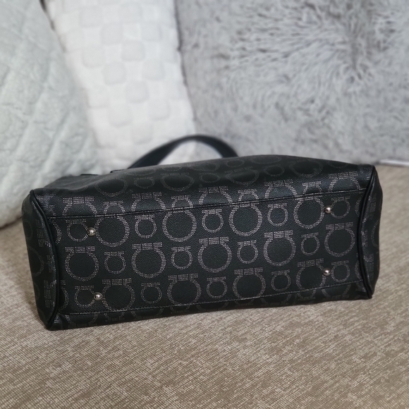 Salvatore Ferragamo Gancini Pattern Tote Bag Handbag Coated canvas - Picture 5 of 12